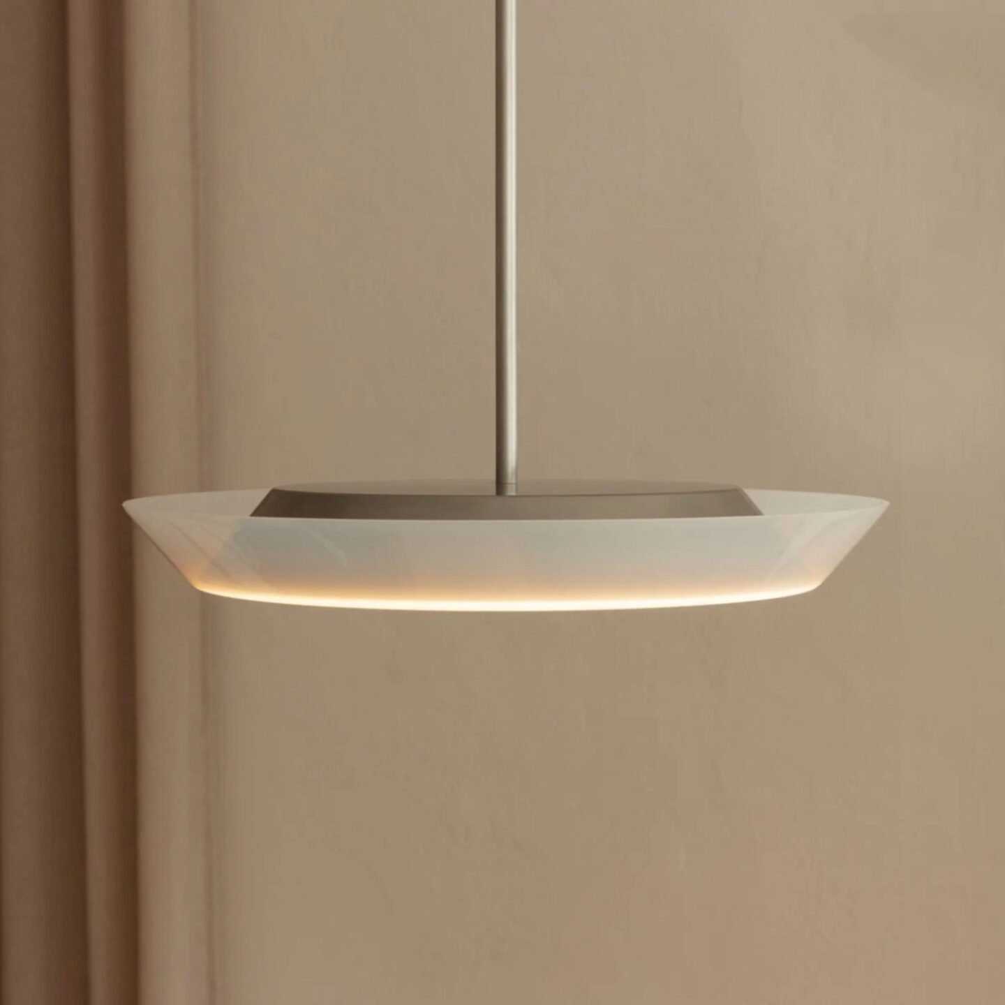 Tuppa 45 Milk Glass & White